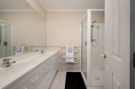 Photo of property in 103 Golfland Drive, Golflands, Auckland, 2013