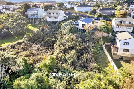Photo of property in 22 Morere Street, Titahi Bay, Porirua, 5022