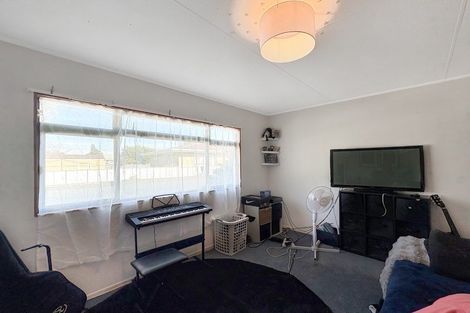Photo of property in 4 Maple Place, Aramoho, Whanganui, 4500