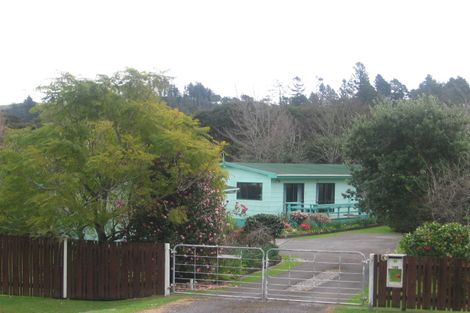 Photo of property in 125 Driving Creek Road, Coromandel, 3506