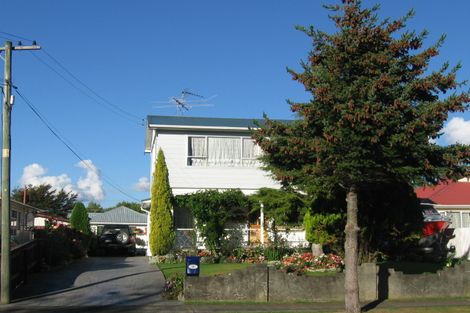 Photo of property in 36 Routley Crescent, Elderslea, Upper Hutt, 5018