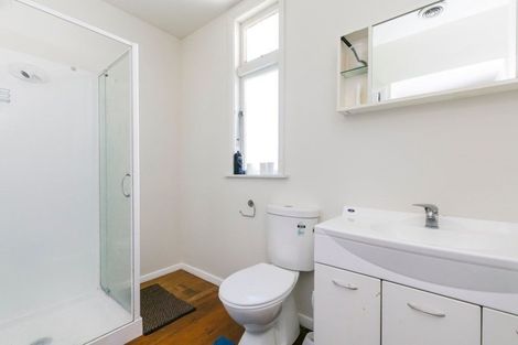 Photo of property in 16 Riddlers Crescent, Petone, Lower Hutt, 5012