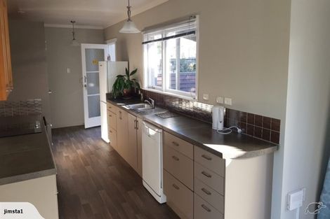 Photo of property in 6 Lynwood Place, Chedworth, Hamilton, 3210