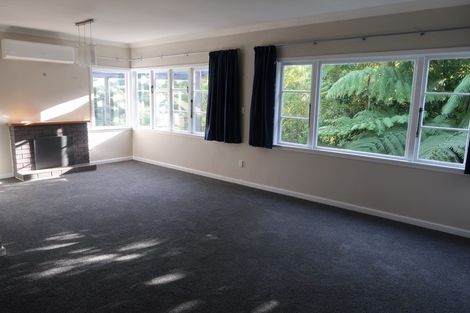 Photo of property in 10 Lucknow Terrace, Khandallah, Wellington, 6035