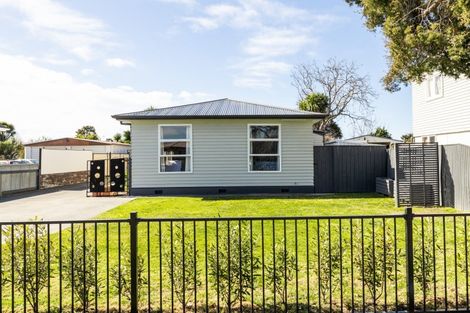 Photo of property in 806 Grove Road, Mayfair, Hastings, 4122