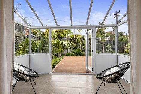 Photo of property in 60 Ballance Street, Lower Vogeltown, New Plymouth, 4310