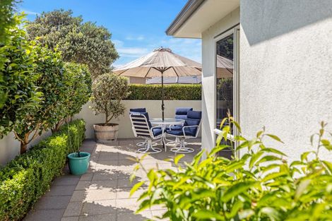 Photo of property in 2 Saratoga Court, Papamoa Beach, Papamoa, 3118