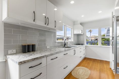 Photo of property in 28 Browns Avenue, Pakuranga, Auckland, 2010