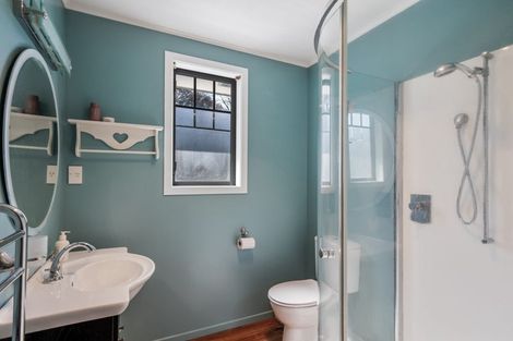 Photo of property in 4 Tarawa Street, Paekakariki, 5034