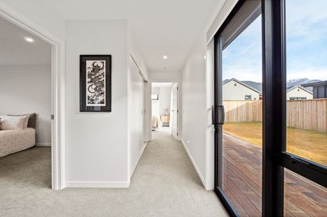 Photo of property in 6 Cheviot Street, Jacks Point, 9371
