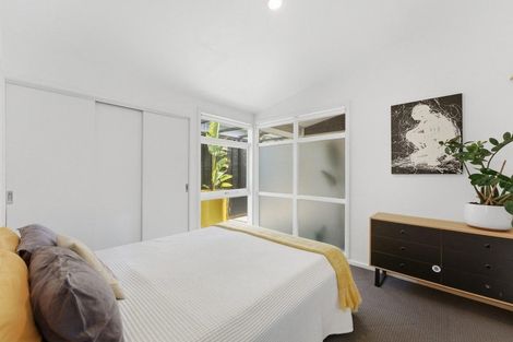 Photo of property in 37 Wairau Road, Oakura, 4314