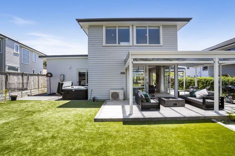 Photo of property in 23 Kukuwai Avenue, Red Beach, 0932