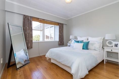 Photo of property in 5 Pooley Street, Pakuranga Heights, Auckland, 2010