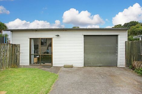 Photo of property in 30 Riverside Drive, Waiuku, 2123
