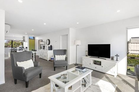 Photo of property in 10 Torbeg Lane, Broomfield, Christchurch, 8042