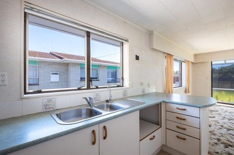 Photo of property in 57 Barrett Street, Westown, New Plymouth, 4310