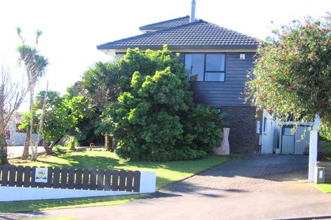 Photo of property in 11 Sophora Place, Totara Heights, Auckland, 2105