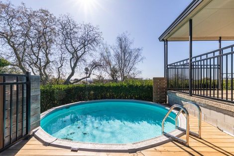 Photo of property in 73 James Cook Street, Havelock North, 4130