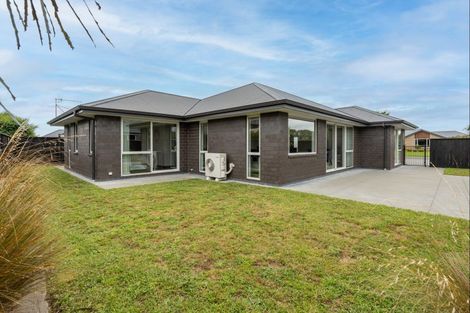 Photo of property in 8 Huka Heights Drive, Rangatira Park, Taupo, 3330