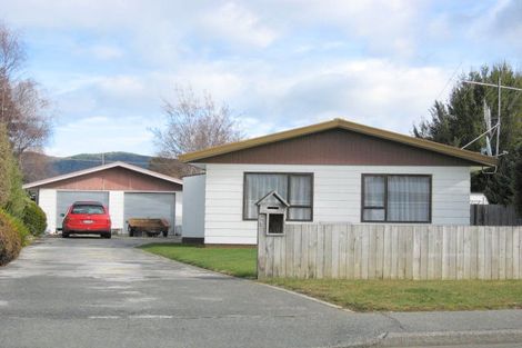 Photo of property in 45 Henry Street, Te Anau, 9600