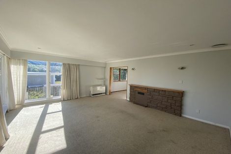 Photo of property in 32 Allen Terrace, Tawa, Wellington, 5028