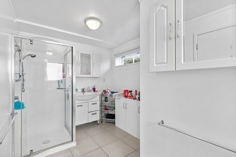 Photo of property in 12-14 Clevedon Road, Papakura, 2110