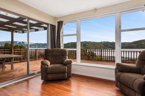Photo of property in 32 Papakowhai Road, Papakowhai, Porirua, 5024