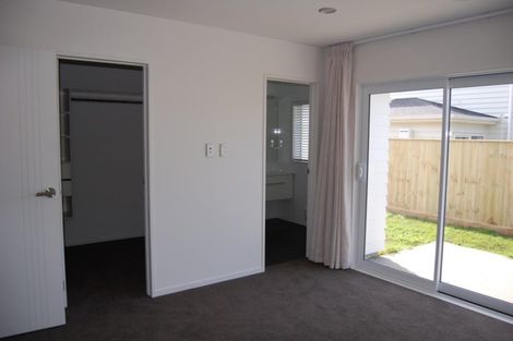 Photo of property in 20 Papa Orchard Drive, Kumeu, 0810