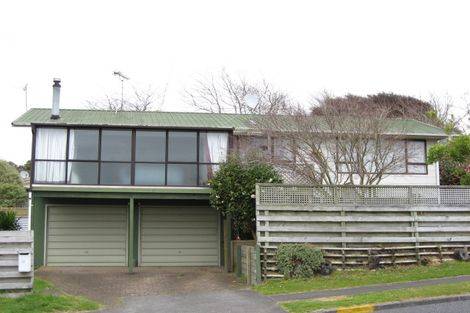 Photo of property in 38 Kauri Street, Merrilands, New Plymouth, 4312