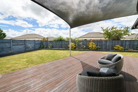 Photo of property in 32 Dogwood Way, Milson, Palmerston North, 4414