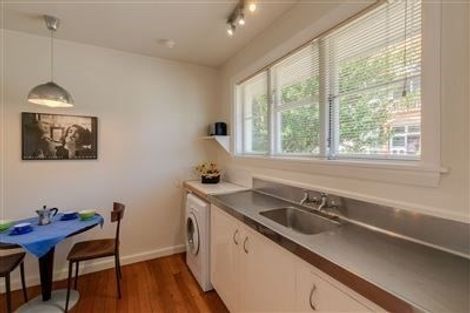 Photo of property in 16 Holly Road, St Albans, Christchurch, 8014