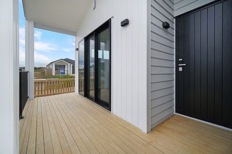Photo of property in 20 Ihi Place, Karaka, 2578
