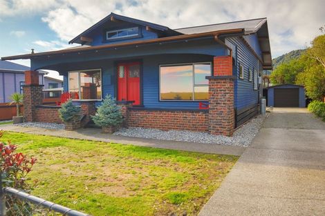 Photo of property in 25 Nelson Quay, Cobden, Greymouth, 7802