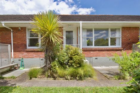 Photo of property in 2/9 Moana Avenue, Belmont, Auckland, 0622