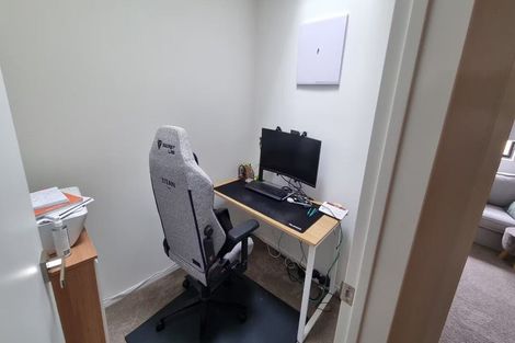 Photo of property in 35 Morihana Close, Glen Eden, 0602