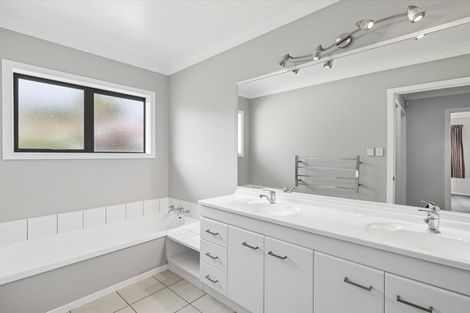 Photo of property in 30 Rowesdale Drive, Ohauiti, Tauranga, 3112