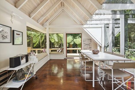 Photo of property in 14 Kingsclere Place, Goodwood Heights, Auckland, 2105