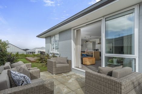 Photo of property in 53 Bert Wall Drive, Omokoroa, 3114
