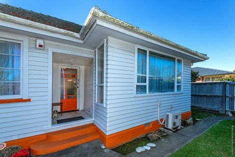 Photo of property in 2/102 Yaldhurst Road, Sockburn, Christchurch, 8042