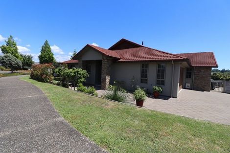 Photo of property in 1 Tarn Close, Pyes Pa, Tauranga, 3112