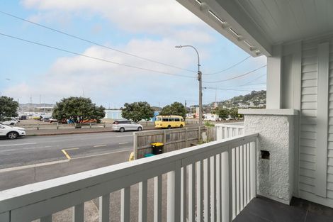 Photo of property in 504 Evans Bay Parade, Hataitai, Wellington, 6021