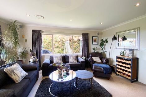 Photo of property in 124 Trig Road, Whitford, Howick, 2571