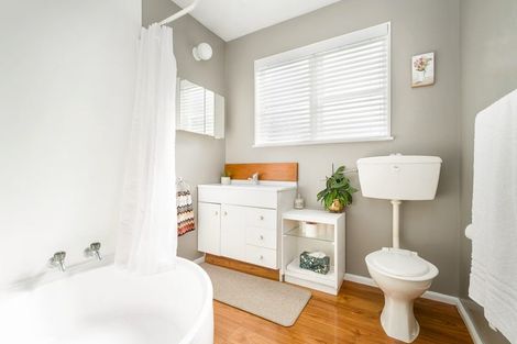 Photo of property in 7 Braemar Place, Avonside, Christchurch, 8061