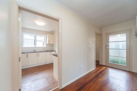 Photo of property in 34 Allington Road, Karori, Wellington, 6012