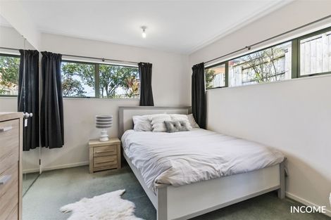 Photo of property in 11 Mannikin Place, Unsworth Heights, Auckland, 0632