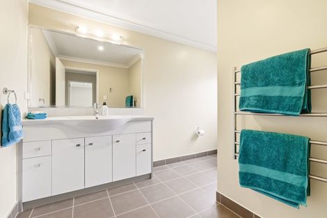 Photo of property in 2/17 Tremaine Avenue, Two Mile Bay, Taupo, 3330