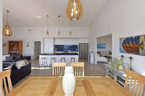 Photo of property in 3 Stoneyridge Close, Mount Pleasant, Christchurch, 8081