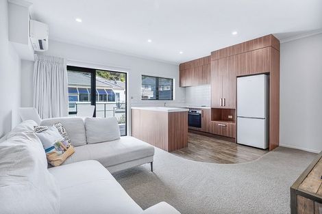 Photo of property in 2/20 Hunter Street, Hamilton Lake, Hamilton, 3204