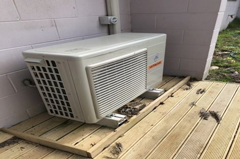 Photo of property in 14 Teviot Place, Totara Vale, Auckland, 0629