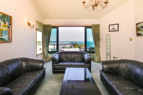 Photo of property in 14 Harvey Road, Bluff Hill, Napier, 4110